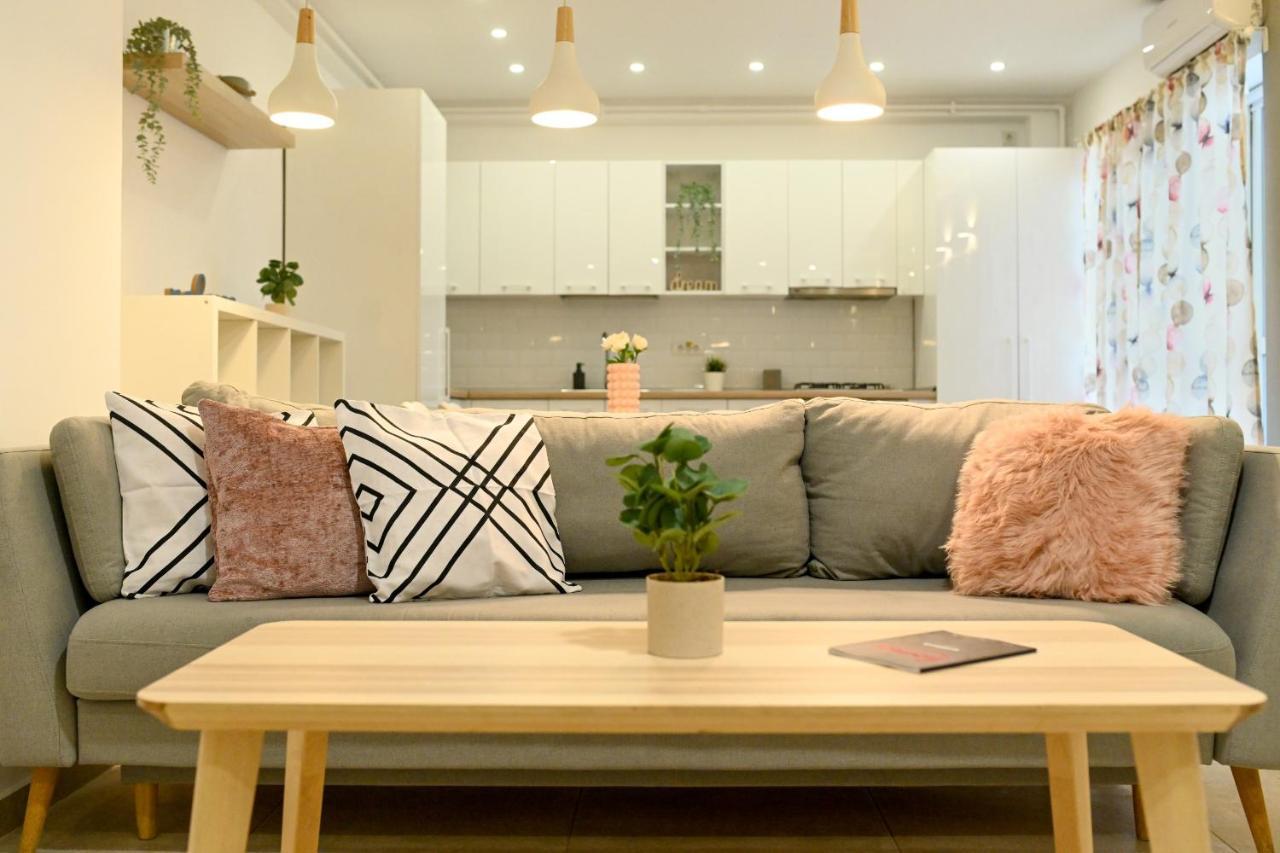 Splendid 2Br Apartment With Breathtaking Views Of Casa Poporului Bucarest Extérieur photo